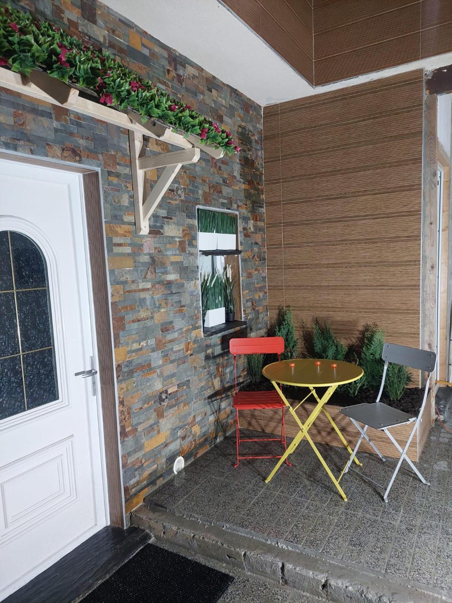 Paris-julesverne-bienvenue-terrasse-netflix